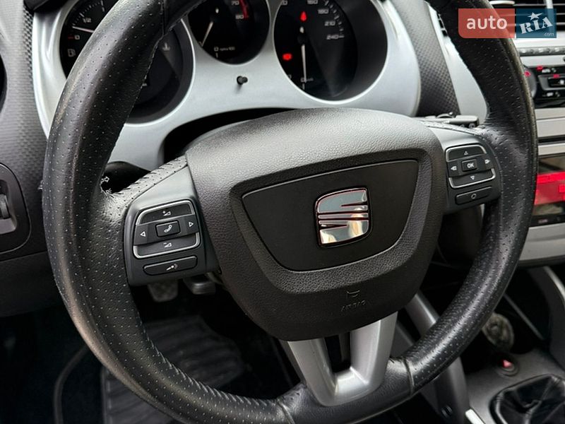 Минивэн SEAT Altea 2010 в Луцке