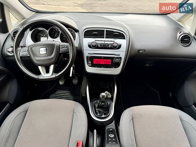 Минивэн SEAT Altea 2010 в Луцке