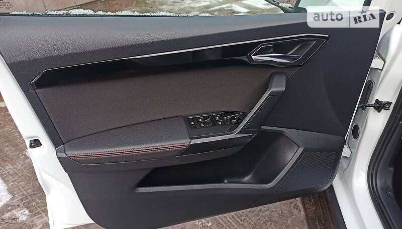 Внедорожник / Кроссовер SEAT Arona 2018 в Виннице