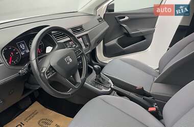 Хэтчбек SEAT Arona 2018 в 