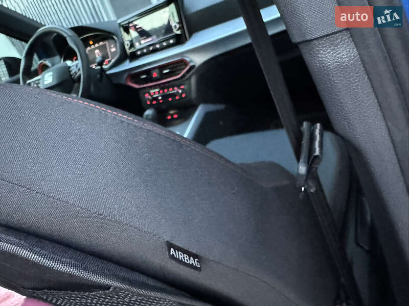 Позашляховик / Кросовер SEAT Arona 2022 в Києві