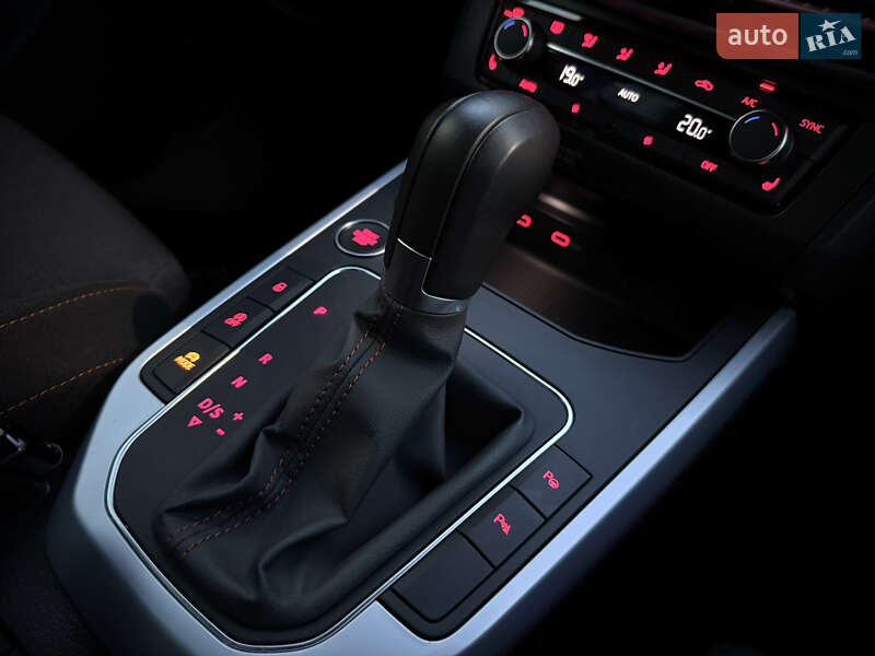 Позашляховик / Кросовер SEAT Arona 2022 в Києві