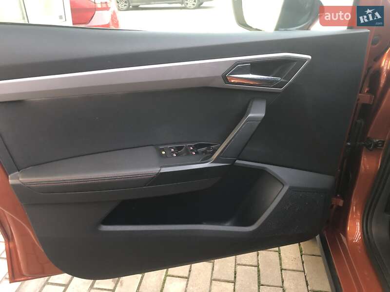 Внедорожник / Кроссовер SEAT Arona 2019 в Киеве