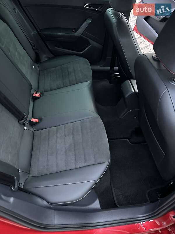 Внедорожник / Кроссовер SEAT Arona 2019 в Черновцах