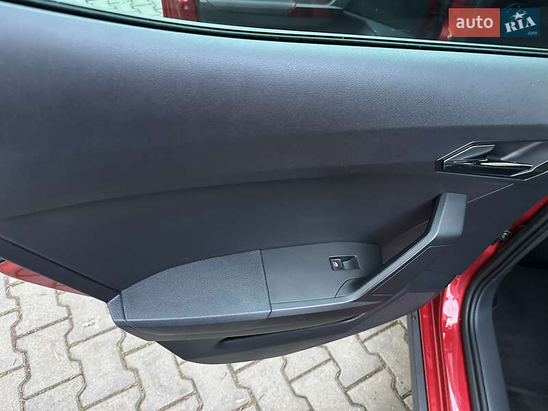 Внедорожник / Кроссовер SEAT Arona 2019 в Черновцах