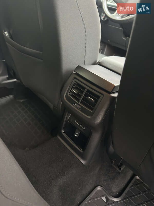 Позашляховик / Кросовер SEAT Ateca 2018 в Чернівцях