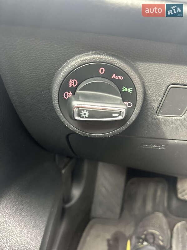 Внедорожник / Кроссовер SEAT Ateca 2019 в Староконстантинове