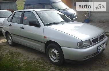 Седан SEAT Cordoba 1996 в Старом Самборе