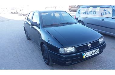 Седан SEAT Cordoba 1995 в Львове