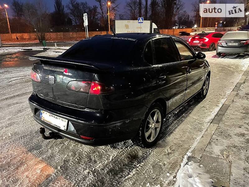 Седан SEAT Cordoba 2007 в Киеве