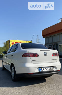 Седан SEAT Cordoba 2004 в 