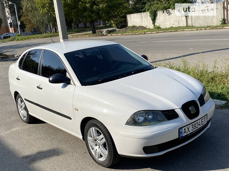 Седан SEAT Cordoba 2004 в 