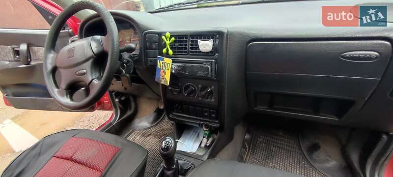 Седан SEAT Cordoba 1996 в Дрогобыче