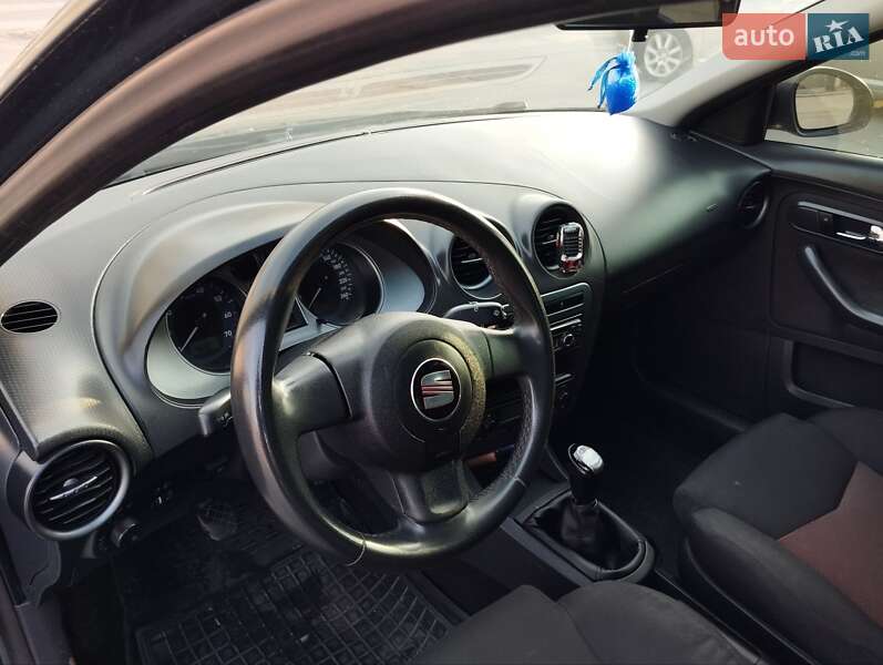 Седан SEAT Cordoba 2007 в Виннице