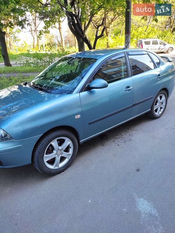 Седан SEAT Cordoba 2007 в Харкові