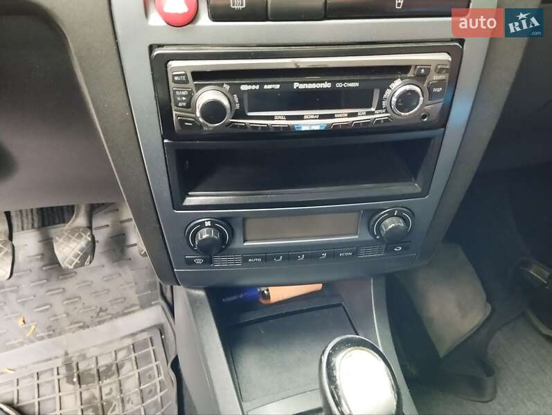 Седан SEAT Cordoba 2007 в Виннице