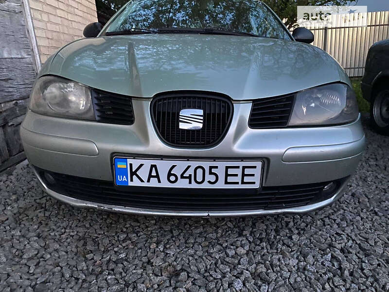 Седан SEAT Cordoba 2005 в Киеве