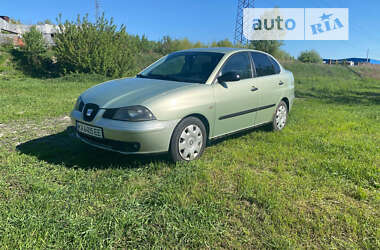 Седан SEAT Cordoba 2005 в Киеве