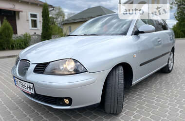 Седан SEAT Cordoba 2007 в Остроге