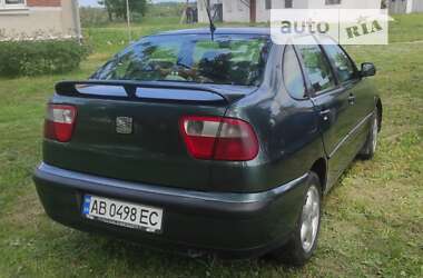 Седан SEAT Cordoba 2000 в Баре