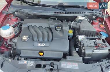 Седан SEAT Cordoba 2008 в 