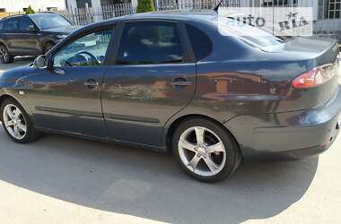 Седан SEAT Cordoba 2008 в Києві