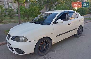 Седан SEAT Cordoba 2004 в Києві