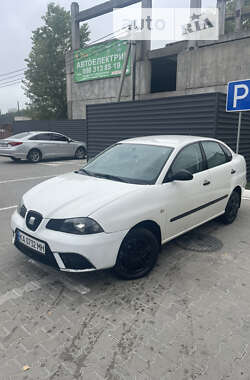 Седан SEAT Cordoba 2004 в Киеве