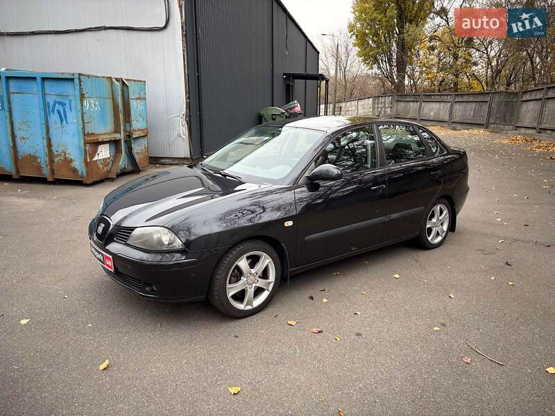 Седан SEAT Cordoba 2008 в Киеве