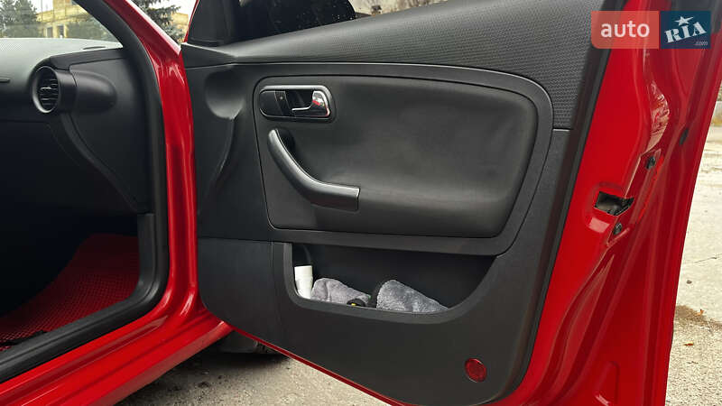 Седан SEAT Cordoba 2007 в Киеве