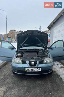 Седан SEAT Cordoba 2005 в Києві