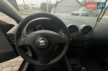 Седан SEAT Cordoba 2003 в Полтаве