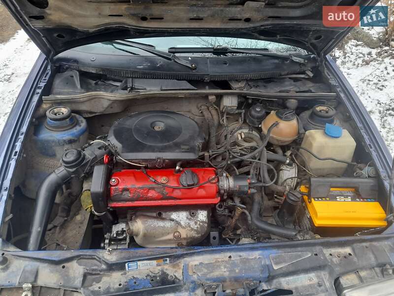 Седан SEAT Cordoba 1995 в Ходорове