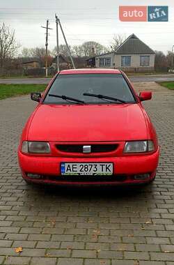 Седан SEAT Cordoba 1997 в Павлограді