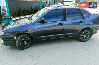 Седан SEAT Cordoba 1994 в 