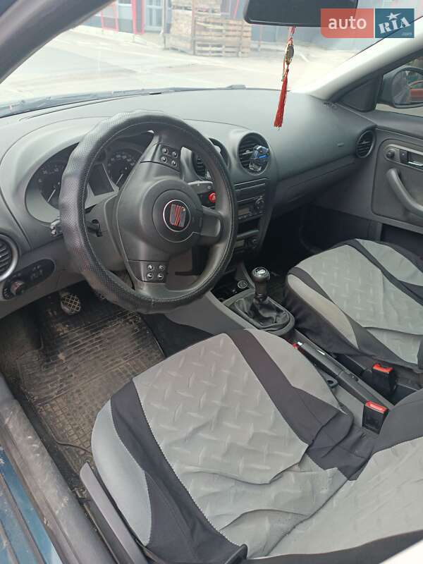 Седан SEAT Cordoba 2007 в Львові