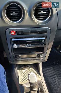 Седан SEAT Cordoba 2007 в 