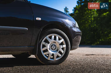 Седан SEAT Cordoba 2007 в 