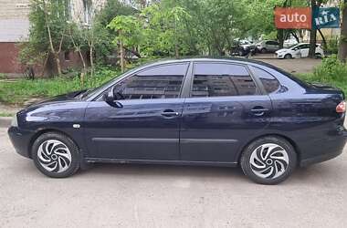Седан SEAT Cordoba 2008 в Львове