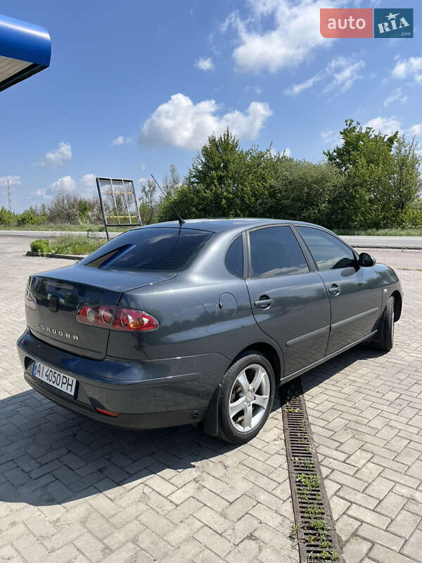 Седан SEAT Cordoba 2008 в Семенівці