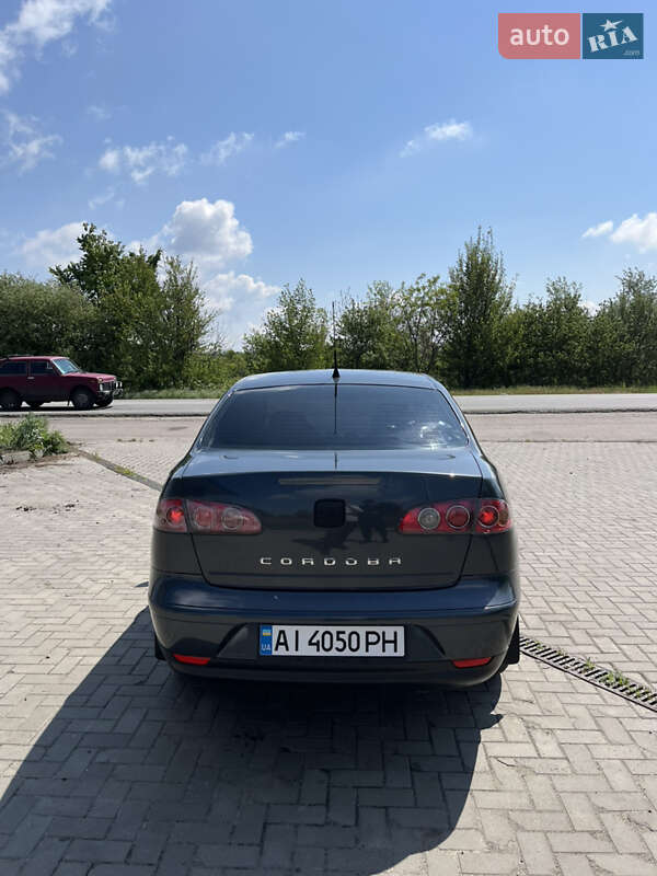 Седан SEAT Cordoba 2008 в Семенівці
