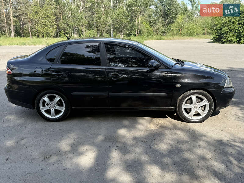 Седан SEAT Cordoba 2007 в Днепре