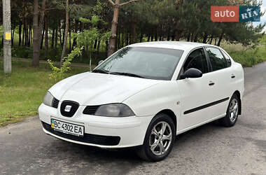 Седан SEAT Cordoba 2004 в Жовкве