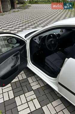 Седан SEAT Cordoba 2004 в 