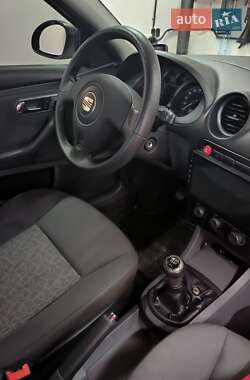 Седан SEAT Cordoba 2006 в 