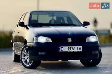 Седан SEAT Cordoba 2001 в 