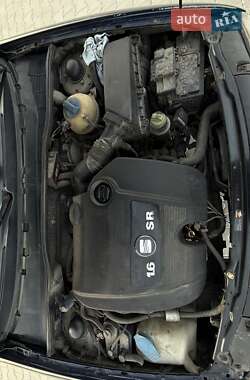 Седан SEAT Cordoba 2001 в 