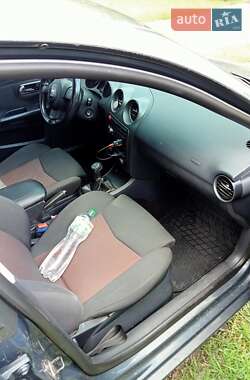Седан SEAT Cordoba 2007 в 