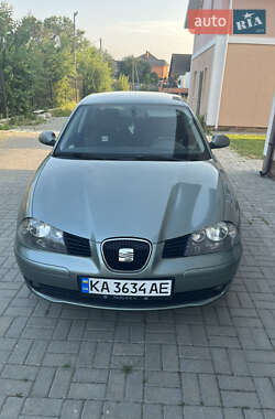 Седан SEAT Cordoba 2003 в Києві