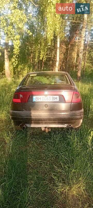 Седан SEAT Cordoba 1994 в Глухове